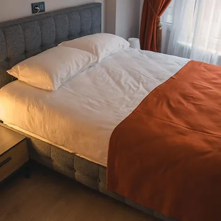 Daire Meezab Suites